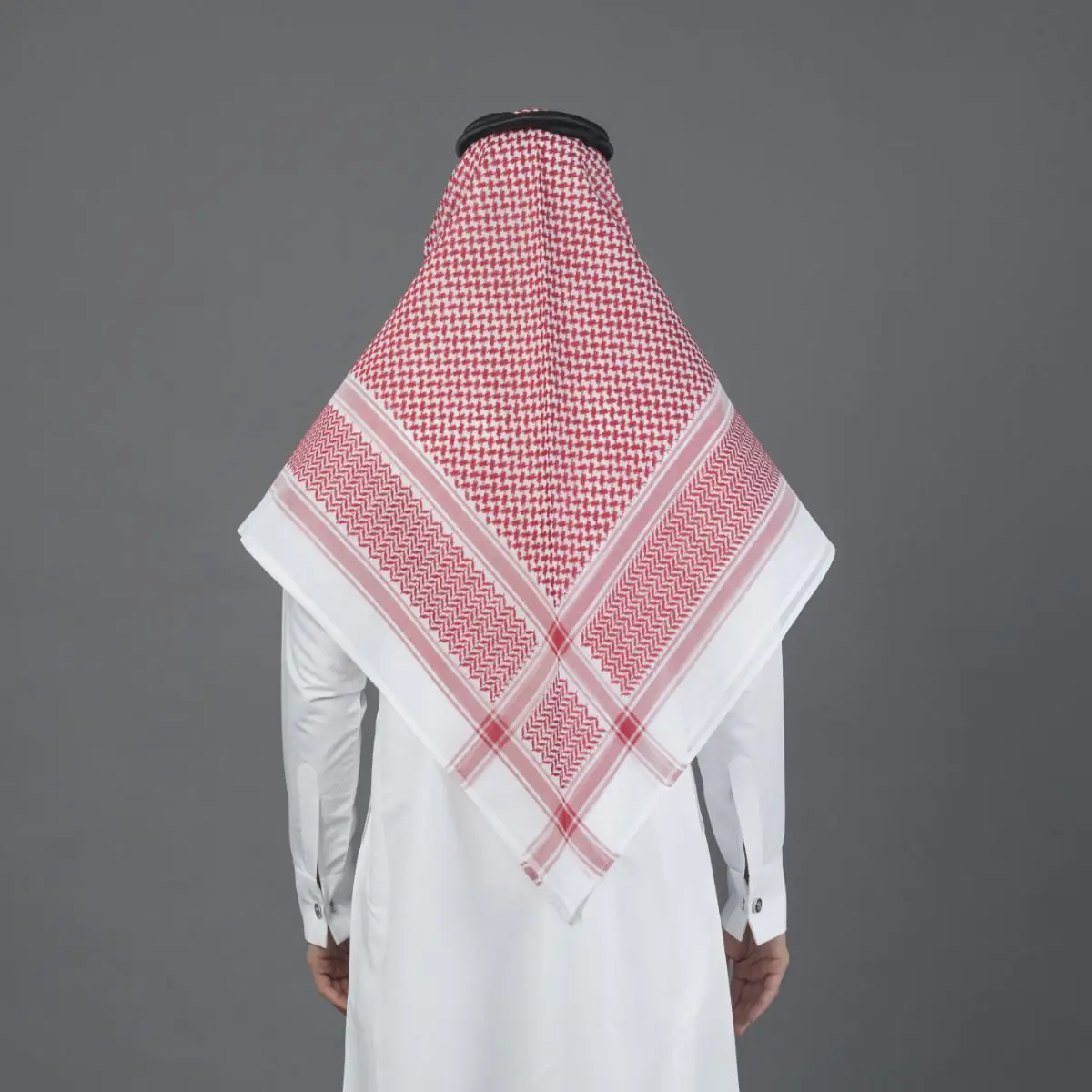 شماغ البسام لون خاص، صنع أنجليزي